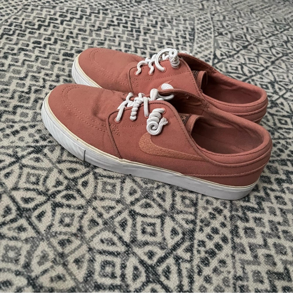 Nike Janowskis
